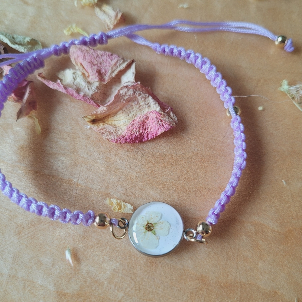 Purple Cordes Bracelet with real White flower